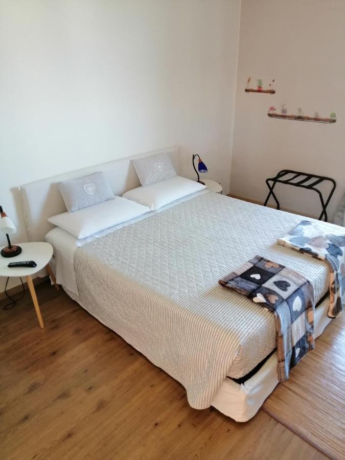 La Casa Di Ginevra O11o15-lt-1097 *