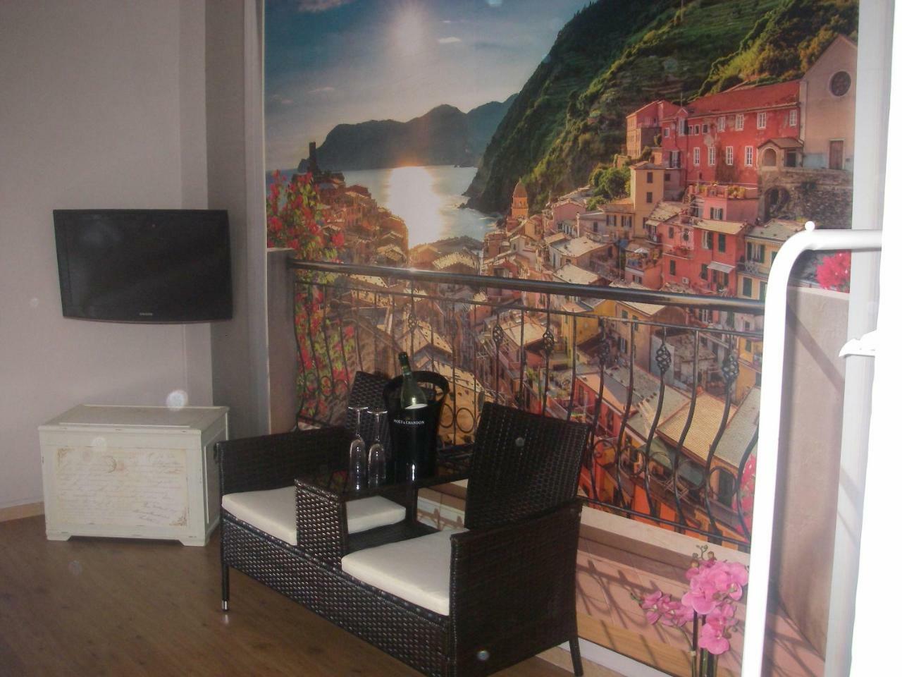 La Casa Di Ginevra O11o15-lt-1097 * La Spezia
